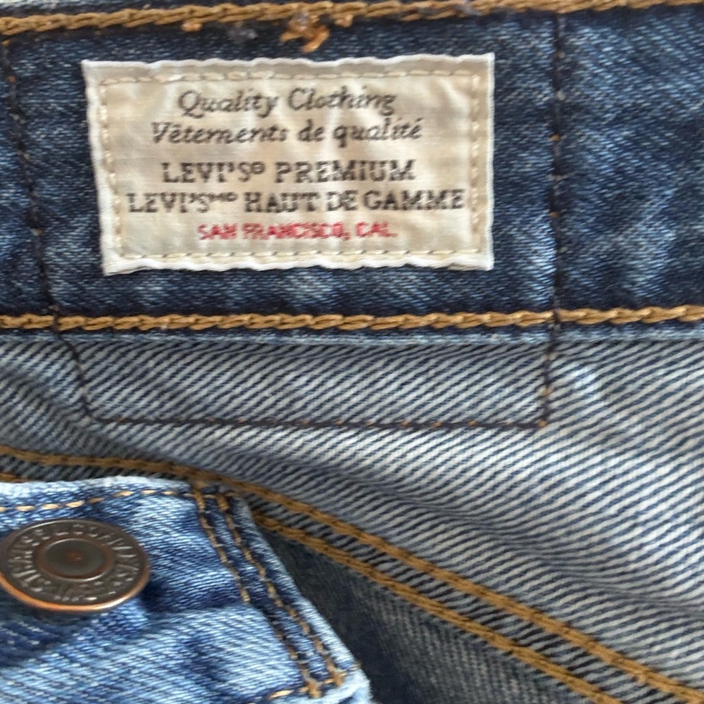 Levi’s Classic Blue Women's Jeans - Picture 6 of 7